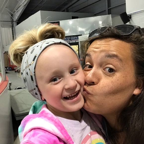 Meet your Posher, Julie - Picture 1 of 1